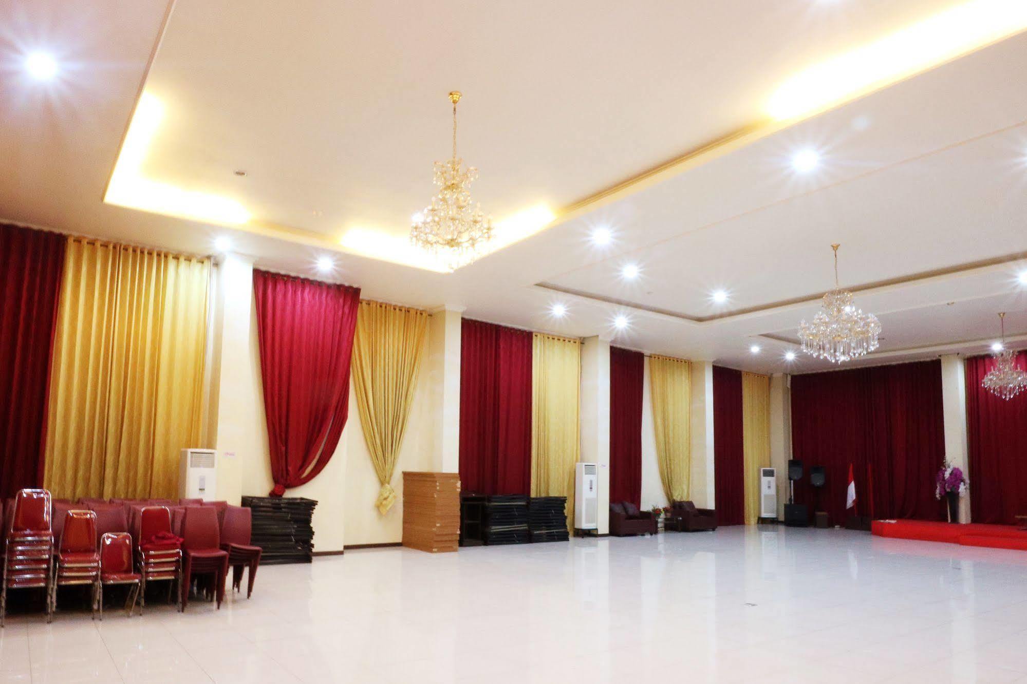 נקסר Agraha Andalas Hotel מראה חיצוני תמונה