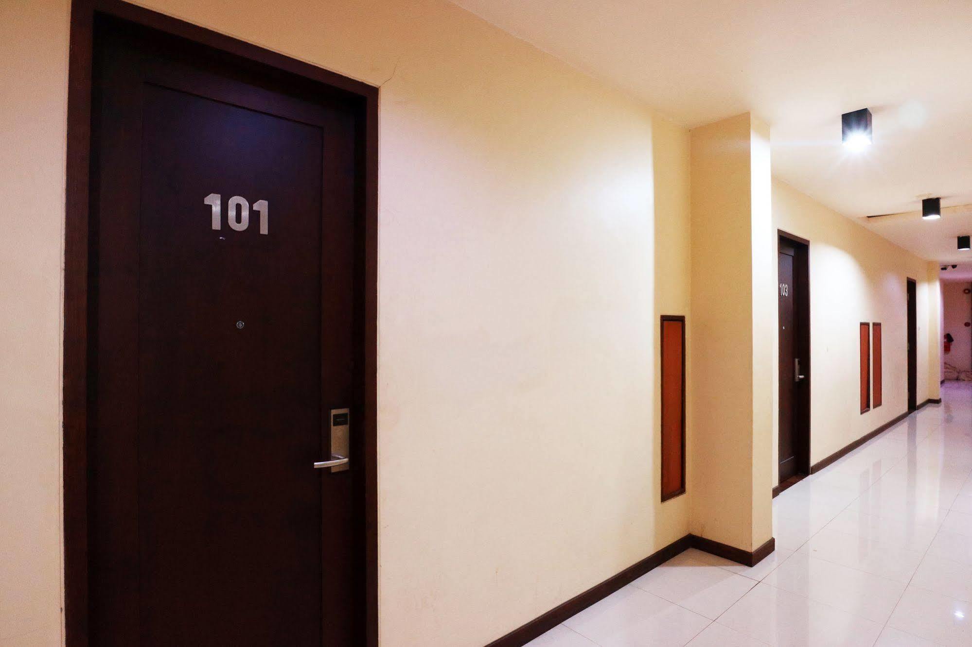 נקסר Agraha Andalas Hotel מראה חיצוני תמונה