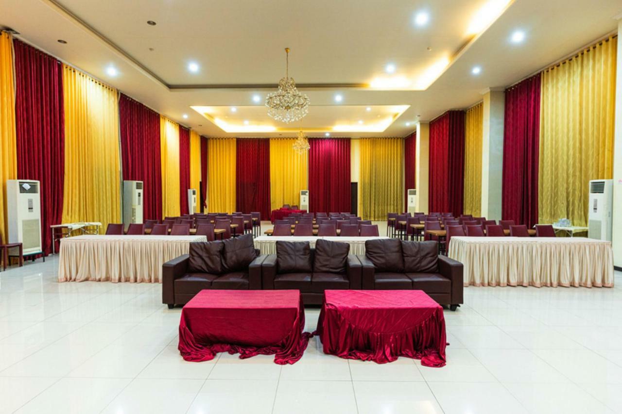 נקסר Agraha Andalas Hotel מראה חיצוני תמונה